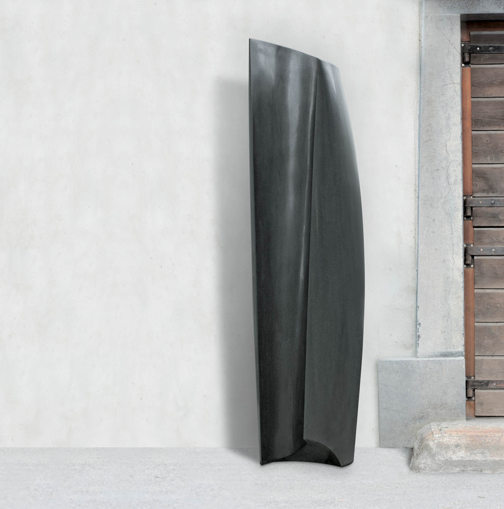 A l’intérieur, Granit d’Inde, 2015, 180 x 50 x 50  cm