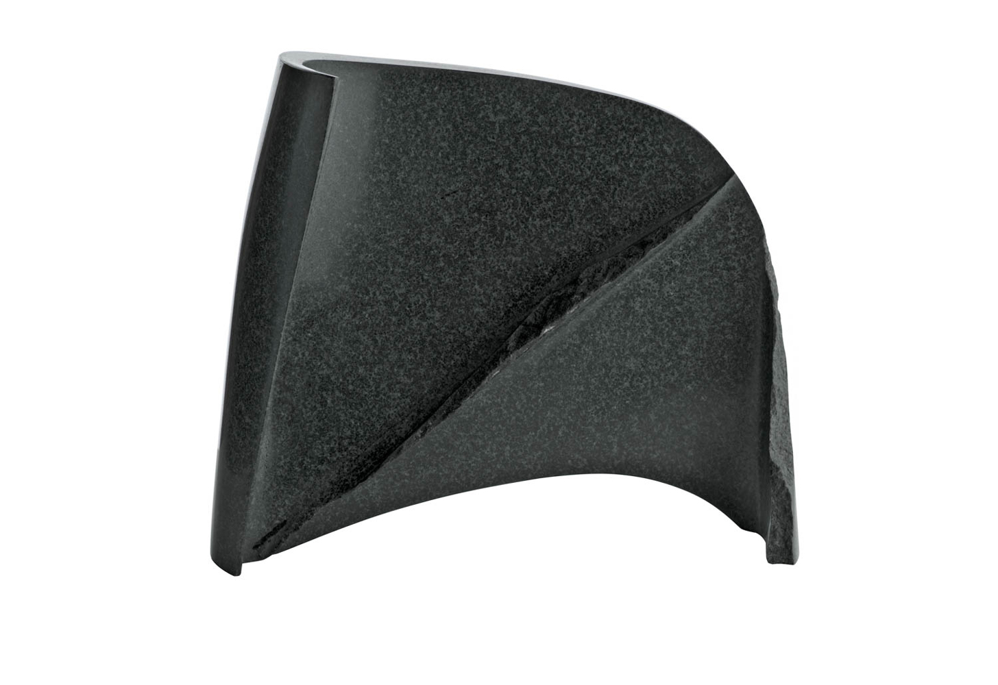 Blessure diagonale, Granit d’Inde, 2013, 35 x 43 x 17  cm