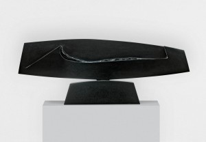 Dans la vague 1, Granit d’Inde, 2011, 53 x 140 x 15  cm