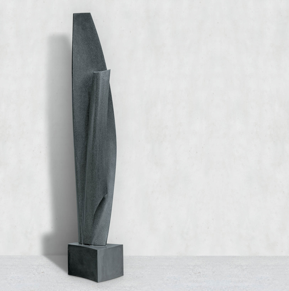 Sous ton aile, Granit d’Inde, 2013, 260 x 55 x 45  cm