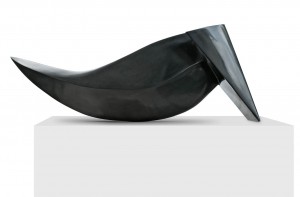 Vague de fond, Granit d’Inde, 2013, 58 x 125 x 20  cm